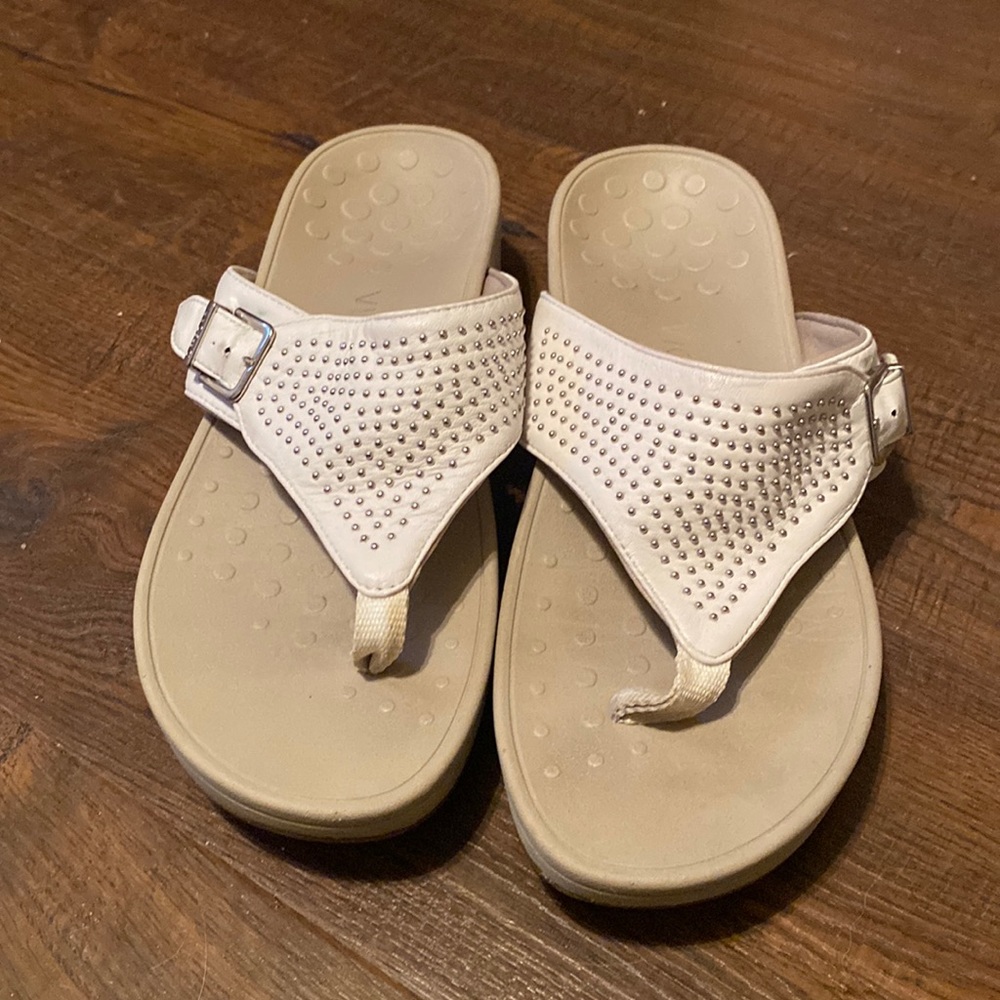 Vionic sandals size 8 in excellent condition